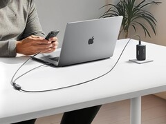 Kabel Anker 2-w-1 USB-C na USB-C (180 cm, 140 W, pleciony) pojawił się w sklepie Amazon Germany. (Źródło zdjęcia: Anker)