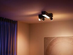 Philips Hue wprowadził na rynek nową wersję lampy sufitowej Centris. (Źródło zdjęcia: Philips Hue)