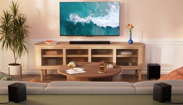 Fire TV Soundbar Plus można kupić osobno lub z zewnętrznym subwooferem i głośnikami surround. (Źródło obrazu: Amazon)