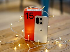 OnePlus 15 wraz z opakowaniem