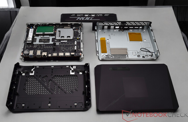 Asus ROG NUC zdemontowany