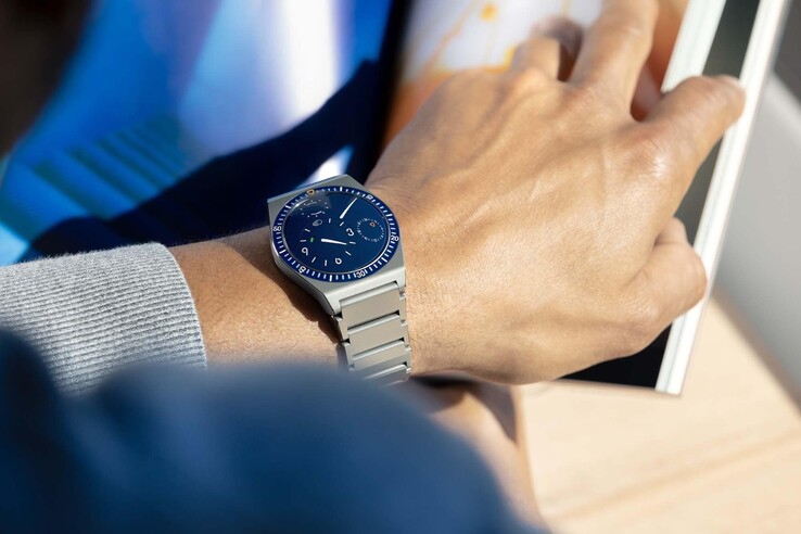 Ressence Type 7 oferuje 36 godzin rezerwy mocy (źródło zdjęcia: Ressence)