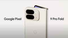 Google zaprojektował Pixel 9 Pro Fold tak, aby był niekompatybilny z oficjalnymi ładowarkami bezprzewodowymi. (Źródło obrazu: Google)