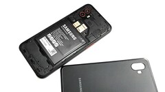 Galaxy XCover6 Pro w akcji. (Źródło obrazu: Notebookcheck)