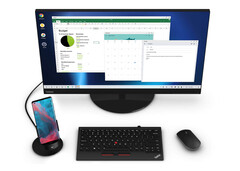 Trybowi pulpitu Google wciąż brakuje dopasowania i wykończenia Samsung DeX lub Motorola Ready For. (Źródło zdjęcia: Motorola)