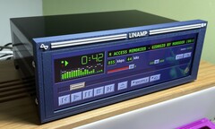 Linamp to oda IRL do najpopularniejszego oprogramowania do odtwarzania muzyki wszechczasów (źródło obrazu: Rodmg via Hackaday)