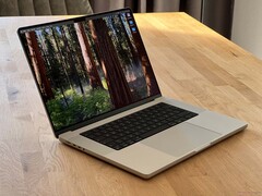 Apple MacBook Pro 16 (źródło obrazu: Notebookcheck)