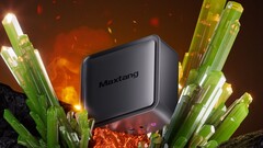 Maxtang T0-FP750 to średniej klasy mini PC z procesorami AMD APU. (Źródło zdjęcia: Maxtang)