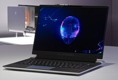 Alienware x16 oferuje nawet 175 W GPU do laptopa RTX 4090. (Źródło obrazu: Dell)