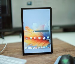 Testowanie tabletu Lenovo Tab. Jednostka testowa dostarczona przez Lenovo Niemcy.