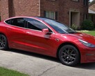 Model 3 Andy'ego Slye'a (RWD, Long Range) przejechał ponad 150 000 mil w ciągu sześciu lat. (Źródło zdjęcia: Andy Slye via YouTube)