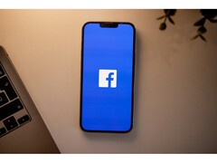 BBC twierdzi, że Facebook tłumił wiadomości z palestyńskich mediów (Źródło obrazu: Zdjęcie dlxmedia.hu na Unsplash)