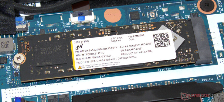 Dysk SSD PCIe 4.0 służy jako dysk systemowy.