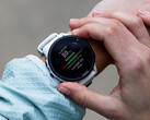 Garmin kontynuuje wyposażanie Forerunner 955 w nowe funkcje i poprawki błędów. (Źródło obrazu: Garmin)