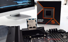 AMD Ryzen 5 9600X może w nadchodzących tygodniach zaliczyć dwucyfrowy wzrost wydajności procentowej. (Źródło zdjęcia: Sebastian Bade / Notebookcheck)