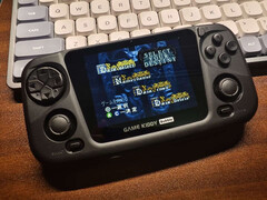 GKD Bubble zawdzięcza swój design konsoli SEGA Game Gear. (Źródło obrazu: Z-Pocket Game)