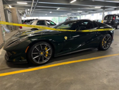 Ferrari 812 GTS, skradzione z Greenwich i odzyskane przez policję w Waterbury, dzięki słuchawkom AirPods Apple. (Źródło zdjęcia: Policja Waterbury)