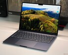 Laptopy takie jak Apple MacBook Air mogą w przyszłości otrzymać modem 5G. (Zdjęcie: Notebookcheck)