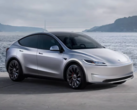 Tesla Model Y. Firma ma nadzieję odwrócić spadek sprzedaży w USA dzięki ulepszonemu elektrycznemu SUV-owi (źródło zdjęcia: Tesla Hubs)