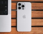 Apple iPhone 15 i das iPhone 15 Pro były najlepiej sprzedającymi się smartfonami w 2024 roku. (Źródło zdjęcia: Lala Azizli)