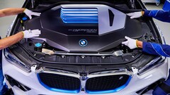 BMW po raz pierwszy zaprezentowało iX5 Hydrogen w 2019 roku. (Źródło zdjęcia: BMW)