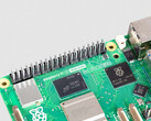 Nowy Raspberry Pi 5 posiada osiem zestawów 2 GB pamięci RAM LPDDR4X wyprodukowanych przez firmę Micron. (Źródło obrazu: Raspberry Pi)