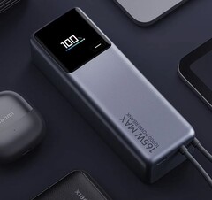 Najnowszy power bank Xiaomi o pojemności 10 000 mAh z kolorowym wyświetlaczem trafił na cyfrowe półki JD.com. (Źródło zdjęcia: ITHome)