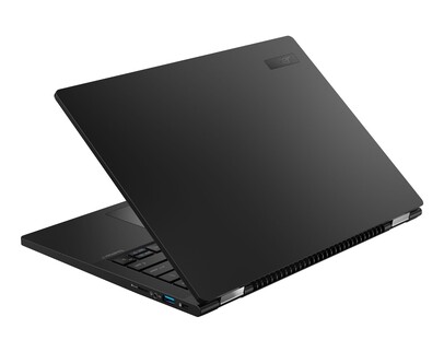 Acer TravelMate P6 14. (Źródło obrazu: Acer)