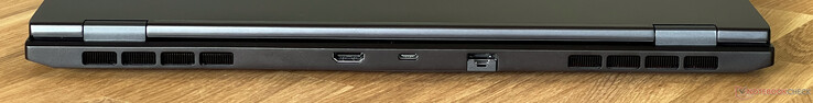 Tył: HDMI 2.0b, USB-C 4.0 z Thunderbolt 4 (40 Gbit/s, DisplayPort 2.1, Power Delivery), Gigabit Ethernet