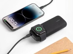 Belkin BoostCharge Pro Fast Wireless Charger for Apple Watch + Power Bank 10K jest wycofywany ze sprzedaży. (Źródło zdjęcia: Belkin)