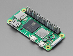 Wielu sprzedawców detalicznych oferuje teraz Raspberry Pi Zero 2 W z fabrycznie wlutowanym złączem GPIO. (Źródło obrazu: Adafruit)