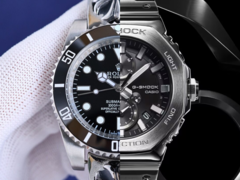 Rolex Submariner - popularny zegarek mechaniczny (po lewej) i kwarcowy zegarek Casio GMC-B2100D-1A (po prawej). (Źródło zdjęcia: Merit Trends i Casio - edytowane)