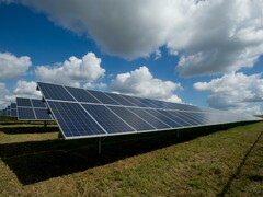 Oregon zatwierdza największy projekt solarny w USA (źródło zdjęcia: American Public Power Association, Unsplash)