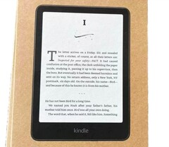 Kindle Paperwhite nowej generacji otrzyma większy wyświetlacz. (Źródło obrazu: gavan820 / Reddit)