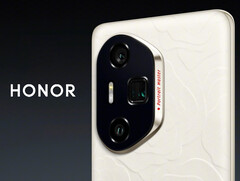 Honor 300 Ultra posiada z tyłu 3,8-krotny teleobiektyw peryskopowy (źródło zdjęcia: Honor - edytowane)