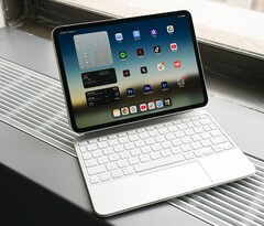 Appleskładany tablet może być prawie tak duży, jak dwa iPady Pro obok siebie. Na zdjęciu - iPad Pro M4 (Źródło zdjęcia: ZDNet)