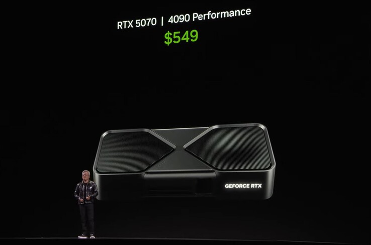 Jensen Huang ujawnia RTX 5070 z wydajnością RTX 4090. (Źródło obrazu: Nvidia)