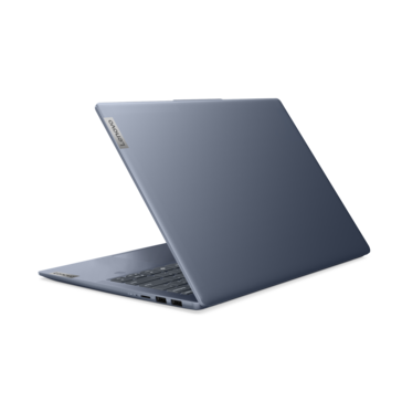 Lenovo nadal udało się zmieścić dwa porty USB typu A w IdeaPad Slim 5x. (Źródło zdjęcia: Lenovo)