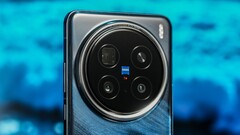 Nowy aparat Zeiss zrobił wrażenie na pierwszych międzynarodowych recenzentach smartfonów, z których niektórzy podróżowali do Chin z Galaxy S24 Ultra lub iPhone 16 Pro. (Źródło: Vivo)