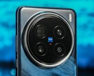 Nowy aparat Zeiss zrobił wrażenie na pierwszych międzynarodowych recenzentach smartfonów, z których niektórzy podróżowali do Chin z Galaxy S24 Ultra lub iPhone 16 Pro. (Źródło: Vivo)