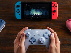 8BitDo Ultimate 2C Bluetooth mierzy 147 x 103 x 61 mm i waży 225 g. (Źródło obrazu: 8BitDo)