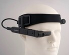 Vuzix debiutuje zestawem inteligentnych okularów M400 Xtreme z powerbankiem Xtreme Weather do użytku w trudnych warunkach. (Źródło zdjęcia: Vuzix)