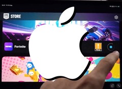 Pewien YouTuber zainstalował Fortnite na iPadzie poza UE, pomimo starań Apple. (Źródło zdjęcia: Saunders Tech on X / Apple - edytowane)