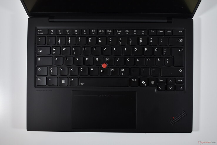 Lenovo ThinkPad X1 Carbon Gen 13 Aura Edition: Klawiatura