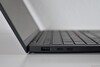 Lenovo ThinkPad X1 Carbon Gen 13 Aura Edition: widok z lewej strony