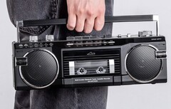 Sanwa Supply wprowadza na rynek wielofunkcyjny boombox Bluetooth, który może zgrywać kasety magnetofonowe do plików MP3. (Źródło zdjęcia: Sanwa Supply)