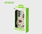 Etui Crocs dla Galaxy S25 jest dostarczane z zawieszkami Jibbitz. (Źródło zdjęcia: Crocs)