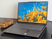 Recenzja laptopa Lenovo Yoga Pro 9 16IMH9: 75 W GeForce RTX 4050 osiąga ponadprzeciętne wyniki