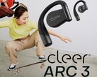 Cleer Audio prezentuje otwarte, bezprzewodowe słuchawki douszne ARC 3 z bezdotykową kontrolą nachylenia głowy, wodoodpornym klipsem na ucho, Hi-Res Audio, Dolby Atmos i AI ANC. (Źródło zdjęcia: Cleer)