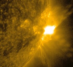 Rozbłysk słoneczny z 10 czerwca 2024 r. (źródło: blogi NASA)